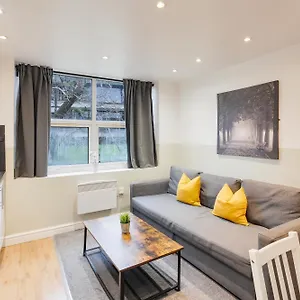 4 Person Modern Nr Centre Apartment Cardiff