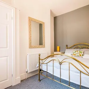 Apartment Platform Port Area 1 With Free Street Parking, Kingston upon Hull